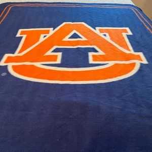Auburn Fleece Blanket